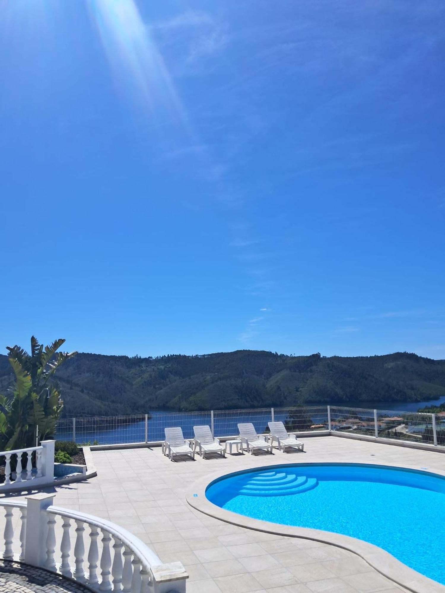 Lago Azul Villas Ferreira do Zêzere Εξωτερικό φωτογραφία